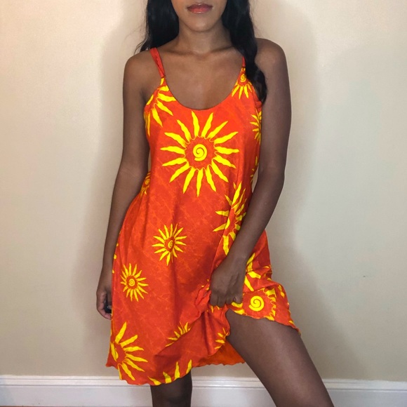 Dresses & Skirts - Silky tropical vacation dress